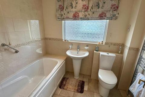 8 Nursery Drive, Moreton On Lugg, Hereford, HR4 8DJ