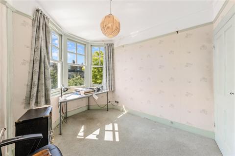 35 Collingwood Avenue, London, N10 3EH