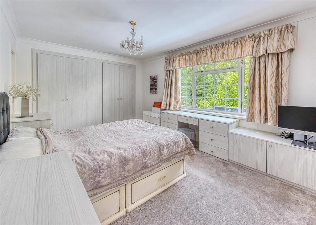 1 Ash Hill-bed2.jpg