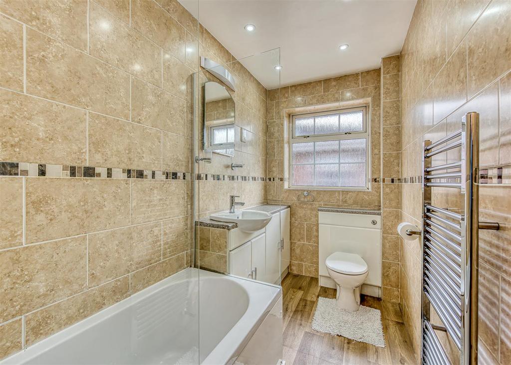 1 Ash Hill-bathroom.jpg