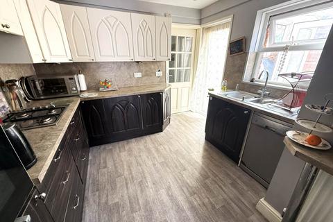 4 bedroom end of terrace house for sale, Lyndhurst Road, Exmouth