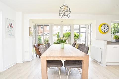 53 Chestnut Drive, Knaresborough, HG5 0UF