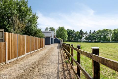 4 bedroom detached house for sale, Modern, Chain Free, Four Bedroom House with Two Bedroom Annexe