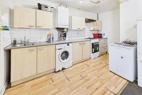 3 bedroom detached house for sale, St. Pauls Avenue, Slough, Berkshire, SL2