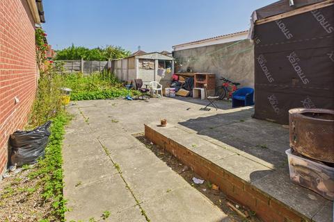 3 bedroom detached house for sale, St. Pauls Avenue, Slough, Berkshire, SL2