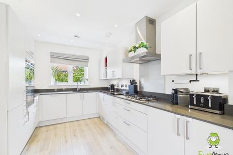 16 Appian Way, Chineham, Basingstoke, RG24 8BH