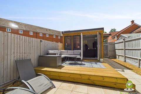 16 Appian Way, Chineham, Basingstoke, RG24 8BH