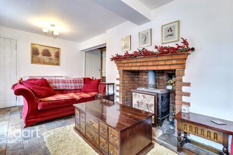 4 bedroom detached house for sale, Beaumont Road,, Harwich