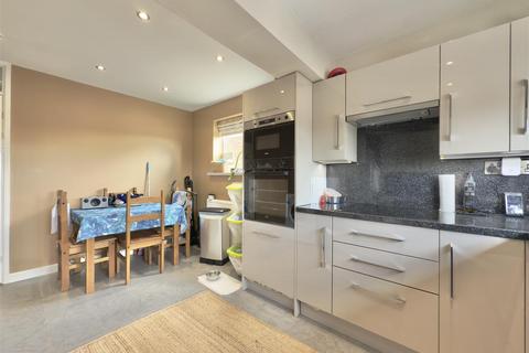 undefined, Moorside Close, Mapplewell, Barnsley