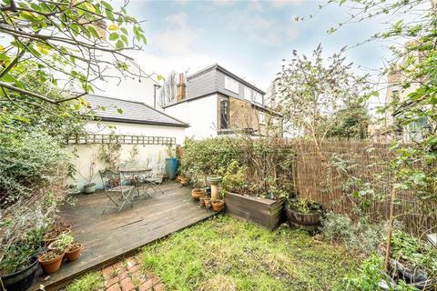 1 bedroom flat for sale, Tregothnan Road, London SW9