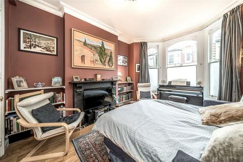 1 bedroom flat for sale, Tregothnan Road, London SW9
