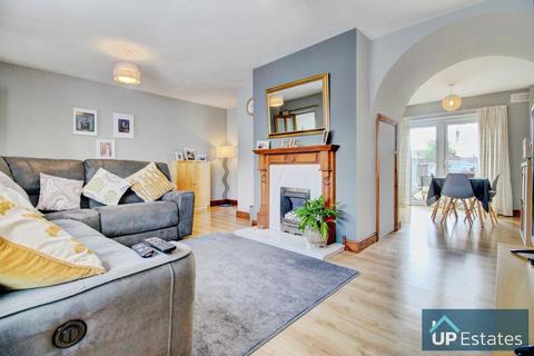 3 bedroom end of terrace house for sale, Ringwood Highway, Potters Green, Coventry