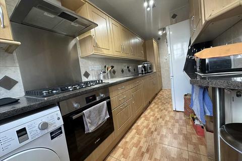 3 bedroom semi-detached house for sale, Bellamy Drive, Stanmore