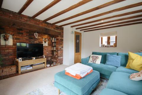 The Gables Chapel Lane, Kingsley, Frodsham, WA6 8HB