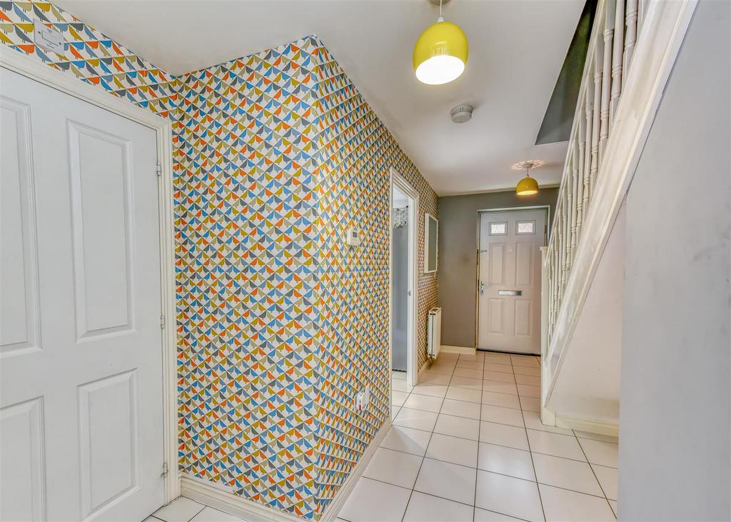 7 Taper Close-Hall (2).jpg