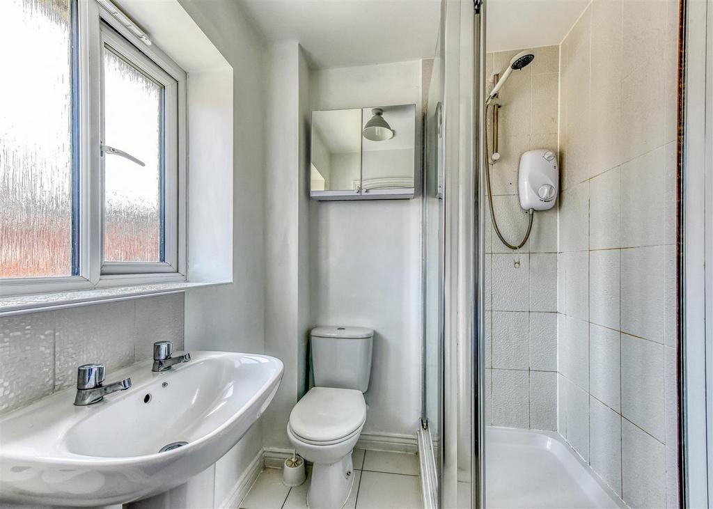 7 Taper Close-Shower Room.jpg