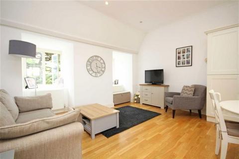 1 bedroom flat for sale, Borough Road, Isleworth TW7
