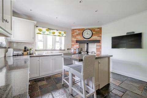 undefined, Hilmarton, Calne
