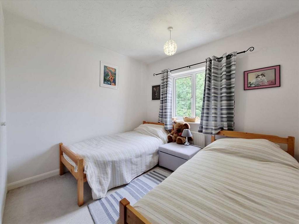 Bedroom 4: