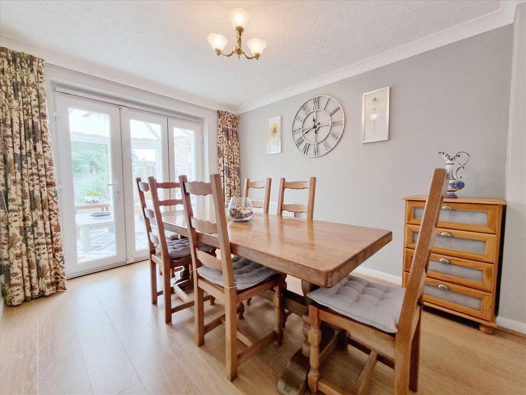 Dining Room:
