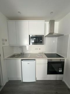 Studio to rent, Anson Road