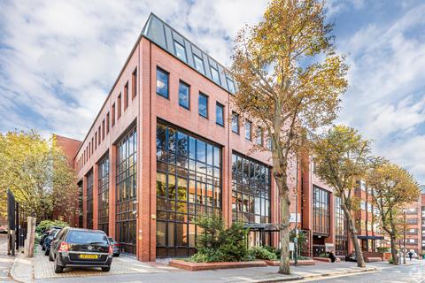 Office to rent, 22-26 Eastern Rd Romford RM1 3PJ