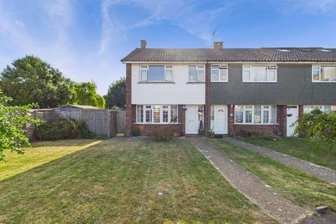 3 bedroom end of terrace house for sale, Pilgrims Close, Tarring, Worthing, BN14 7LP
