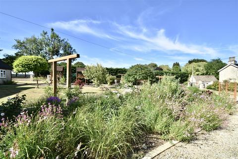 5 bedroom detached house for sale, South Street, Caulcott