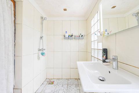 undefined, Sylvan Road, Walthamstow, London, E17