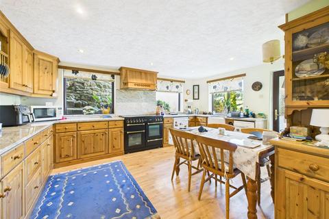 Karibu, The Knoll Bread Street, Ruscombe, Stroud, GL6 6EH