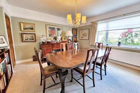 Yew Tree House Allington Park, Bridport, DT6 5DD