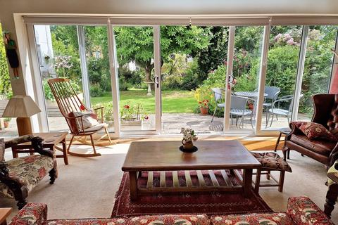 Yew Tree House Allington Park, Bridport, DT6 5DD