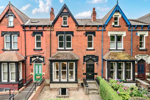 186 Harehills Avenue, Leeds, LS8 4ET
