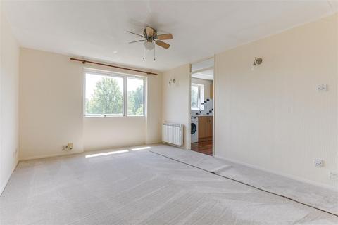 2 bedroom flat for sale, Trinity Street, Enfield