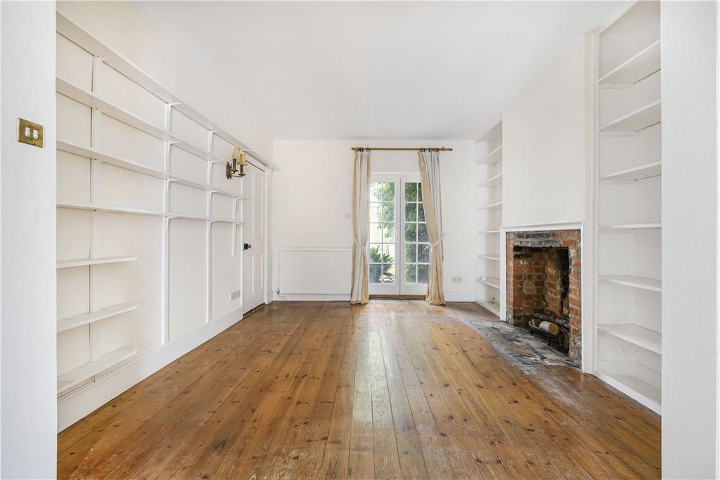 Sitting/Dining Room