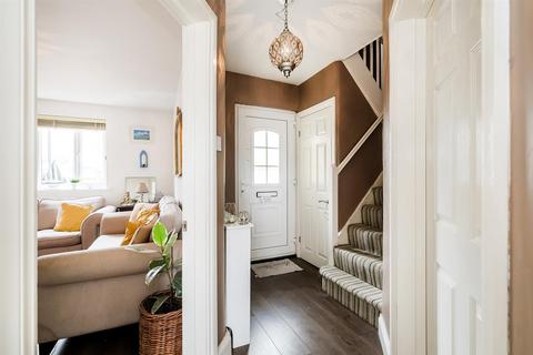3 bedroom semi-detached house for sale, Sinclair Road, Chingford