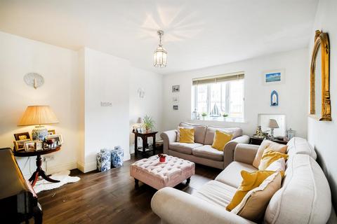3 bedroom semi-detached house for sale, Sinclair Road, Chingford