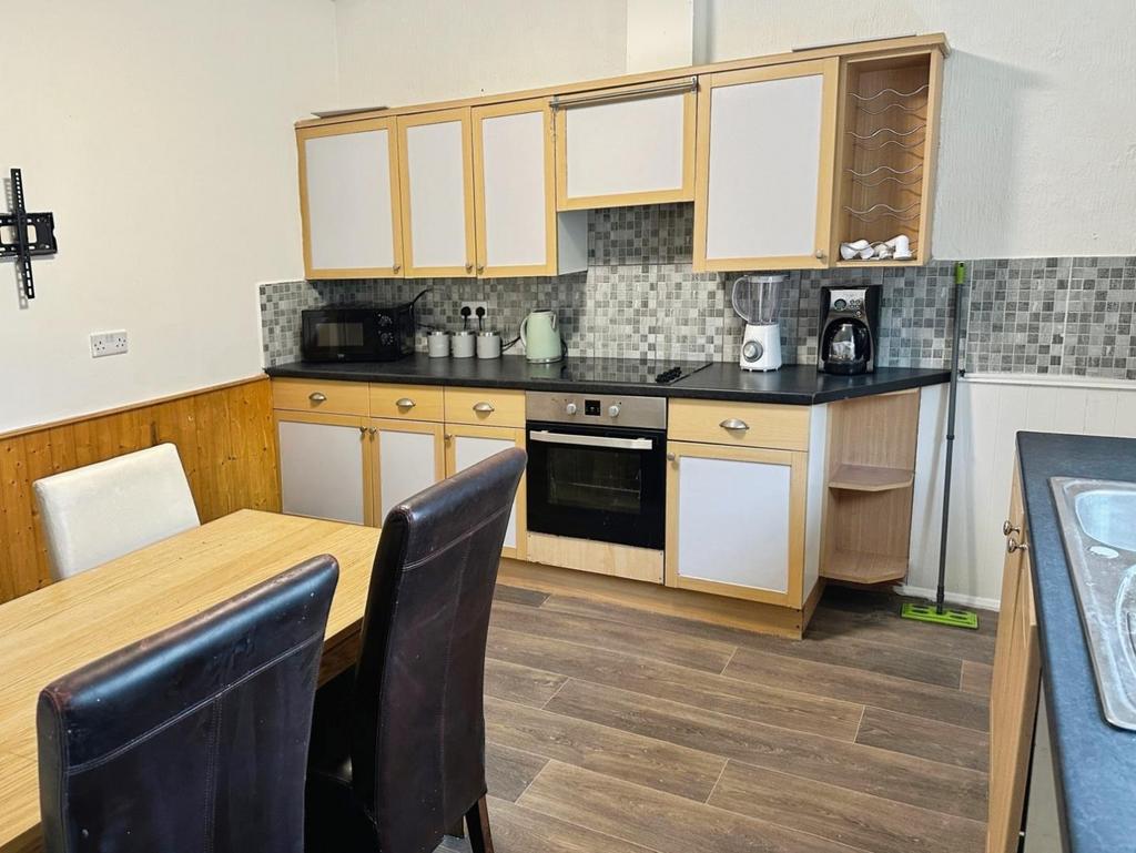 Dining Kitchen
