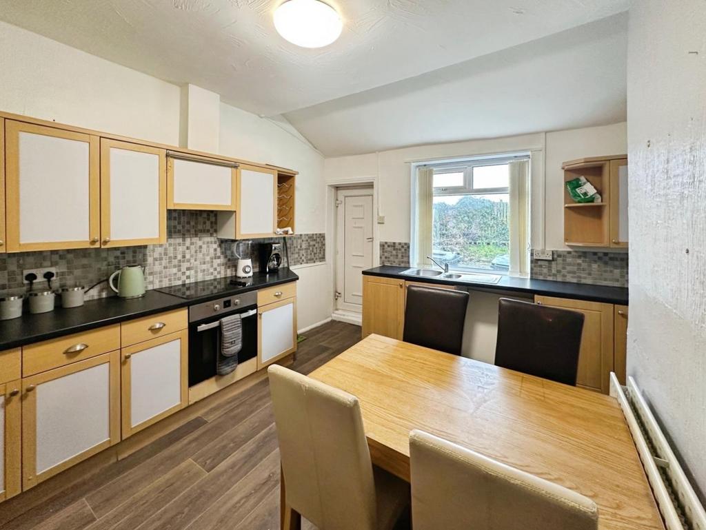 Dining kitchen