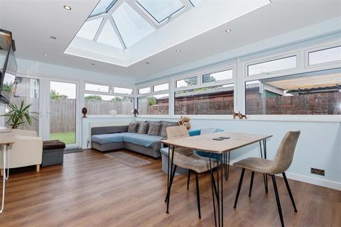 5 bedroom detached bungalow for sale, Stone Lane, Worthing