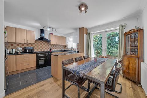 109 Highland Road, Bromley, BR1 4AA