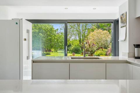 4 bedroom detached house for sale, Oxford Road, Dinton
