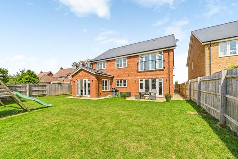 3 Coxon Close, Haddenham, Aylesbury, HP17 8DE
