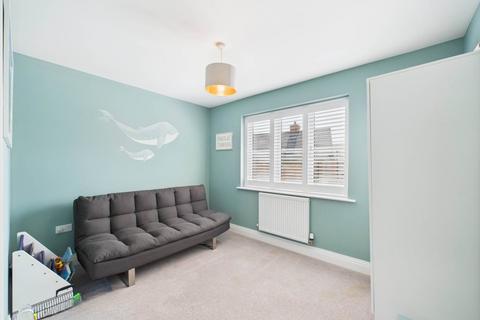 3 Coxon Close, Haddenham, Aylesbury, HP17 8DE