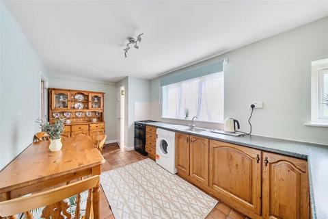 3 bedroom terraced house for sale, Bron Y Gaer, Llanfyllin.