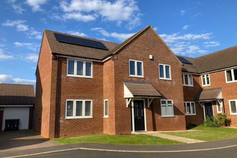 4 bedroom detached house for sale, Northampton, NN4