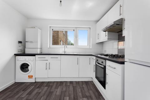4 bedroom flat to rent, Highbrook Close, Brighton, BN2