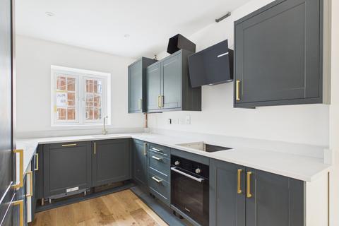 3 bedroom terraced house for sale, Abbots Gate, Bury St Edmunds, Suffolk