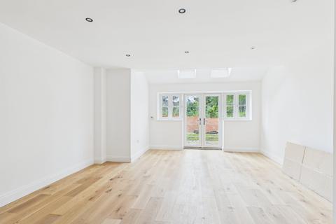 3 bedroom terraced house for sale, Abbots Gate, Bury St Edmunds, Suffolk