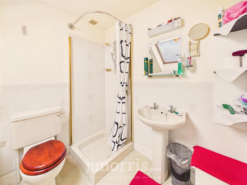 En Suite Bathroom